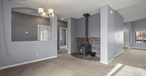 750 W Golden Valley Road, Reno, NV 89506 Photo