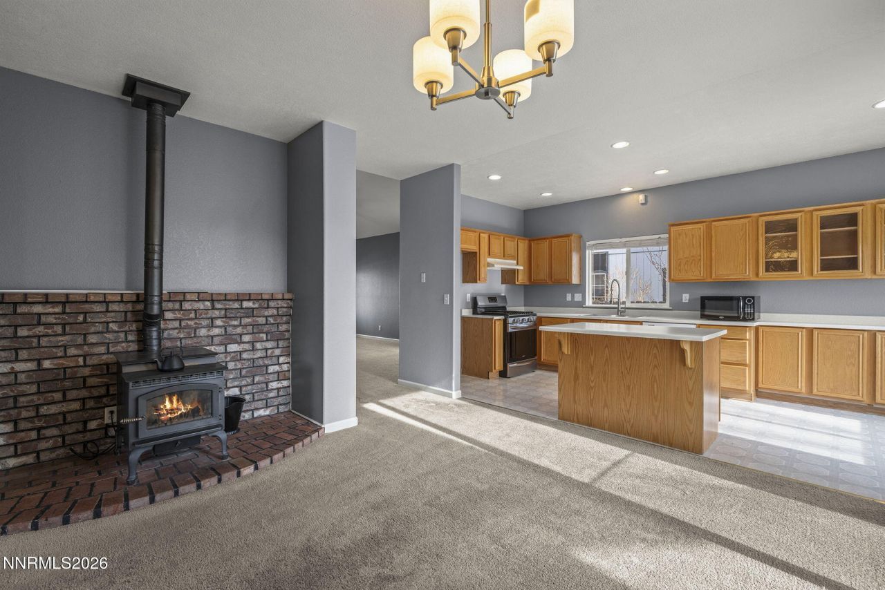 750 W Golden Valley Road, Reno, NV 89506 Photo