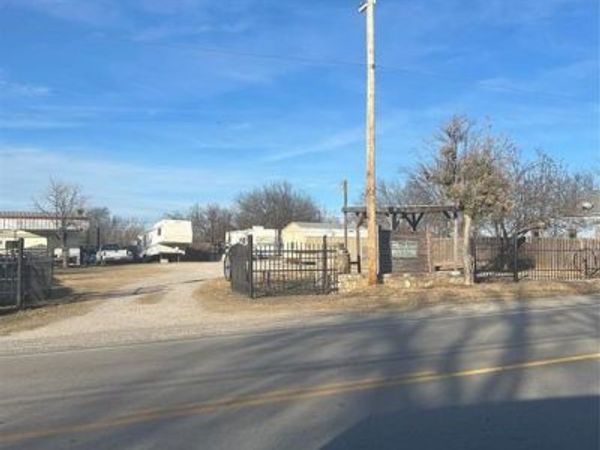 106 Broadway Avenue , Newcastle, TX 76372