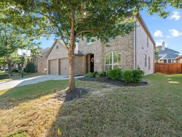 8221 Bayberry Avenue, Lantana, TX 76226