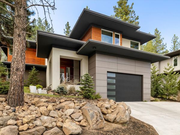 19504 SW Century Drive, Bend, OR 97702