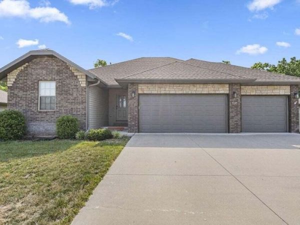 1904 S. Thomas Drive, Ozark, MO 65721