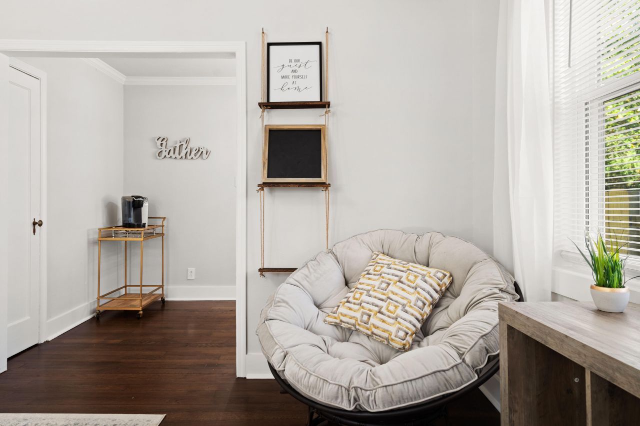 1436 E Montague Avenue Photo 10