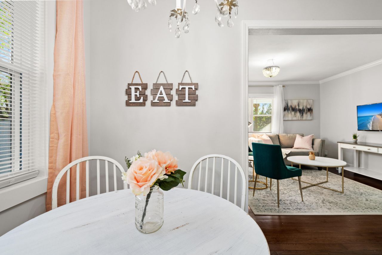 1436 E Montague Avenue Photo 12