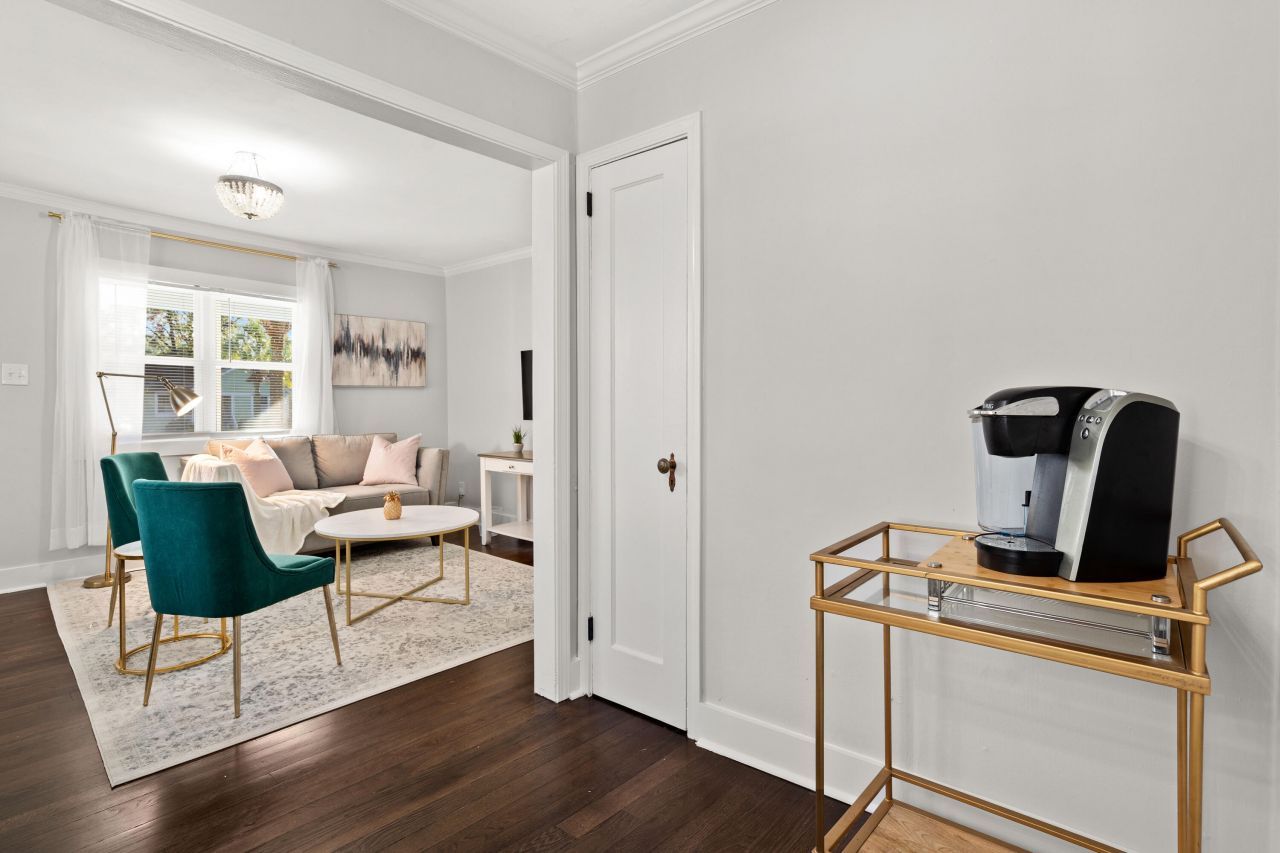 1436 E Montague Avenue Photo 13