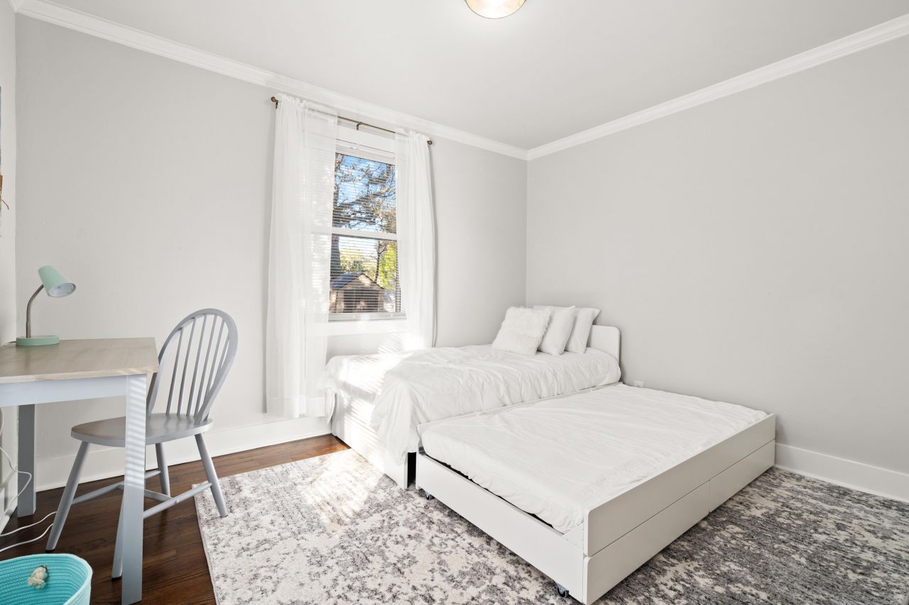 1436 E Montague Avenue Photo 24