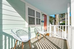 1436 E Montague Avenue photo 4