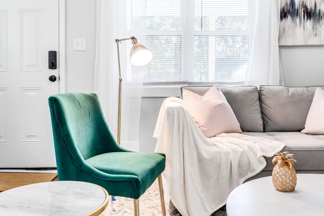 1436 E Montague Avenue Photo 8