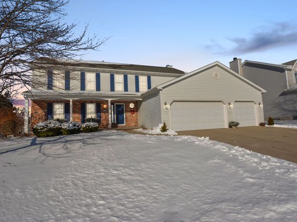 10 Cameron Court, Bloomington, IL 61704