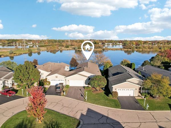 328 Legacy Court, Grayslake, IL 60030