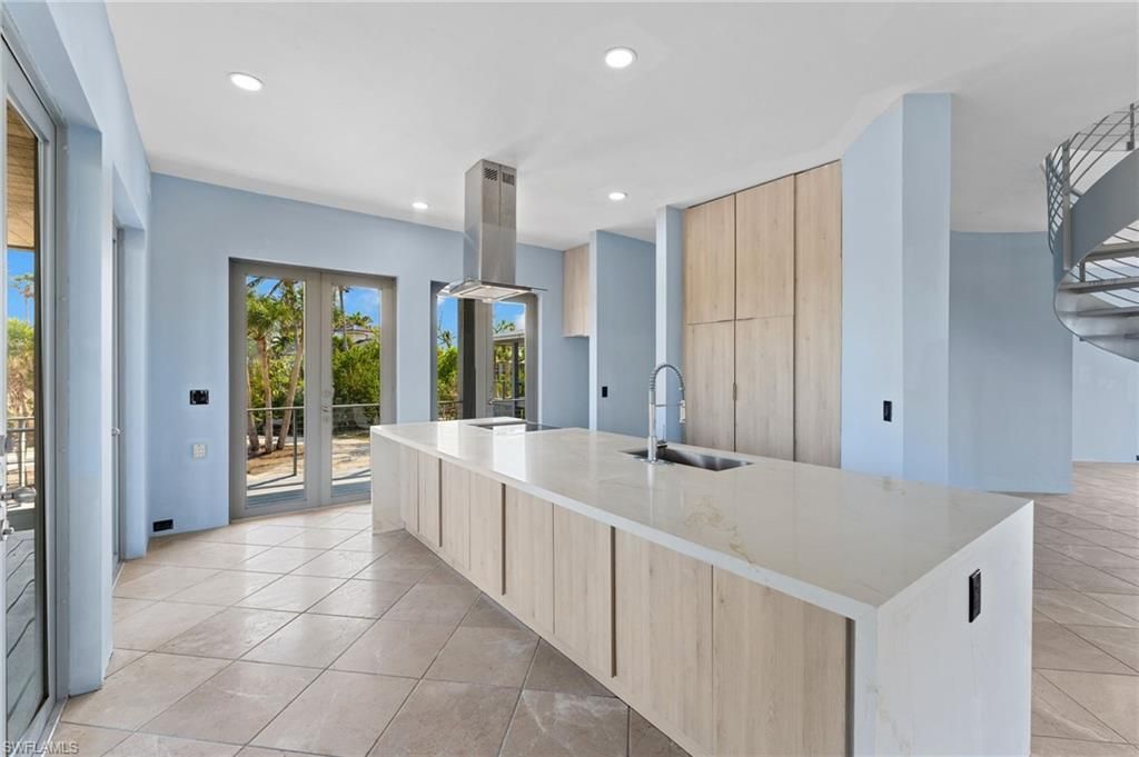 4150 Dingman Dr, Sanibel, FL 33957 Photo