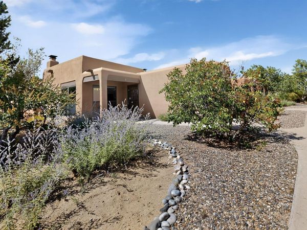 1 Santa Clara Trail, Corrales, NM 87048