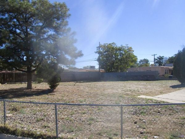 1828 Mary Ellen Street NE, Albuquerque, NM 87112