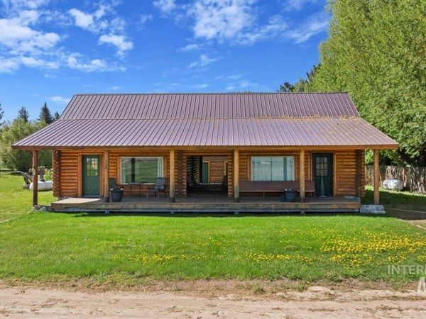 128 E Sage Ave, Fairfield, ID 83327