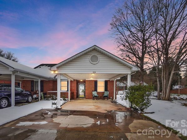 19816 Oak Leaf Circle, Cornelius, NC 28031