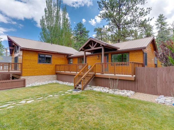 3935 White Fir Way , Las Vegas, NV 89124