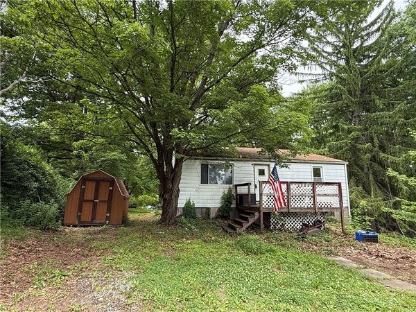 701 Chicora Rd, Chicora, PA 16025