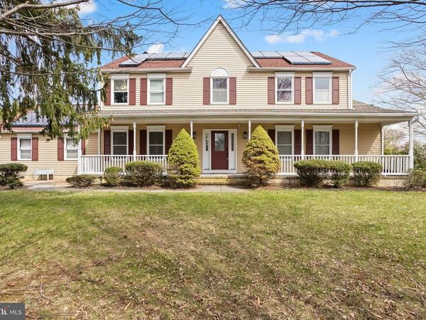 374 VILLAGE ROAD E, PRINCETON JUNCTION, NJ 08550