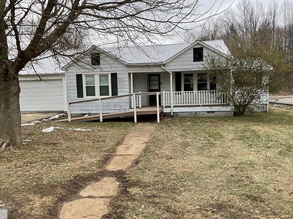 308 West Main St, Byrdstown, TN 38549 Main Photo