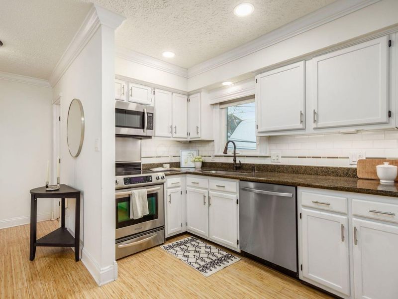 1015 Highland Street, Columbus, OH 43201 Photo 12