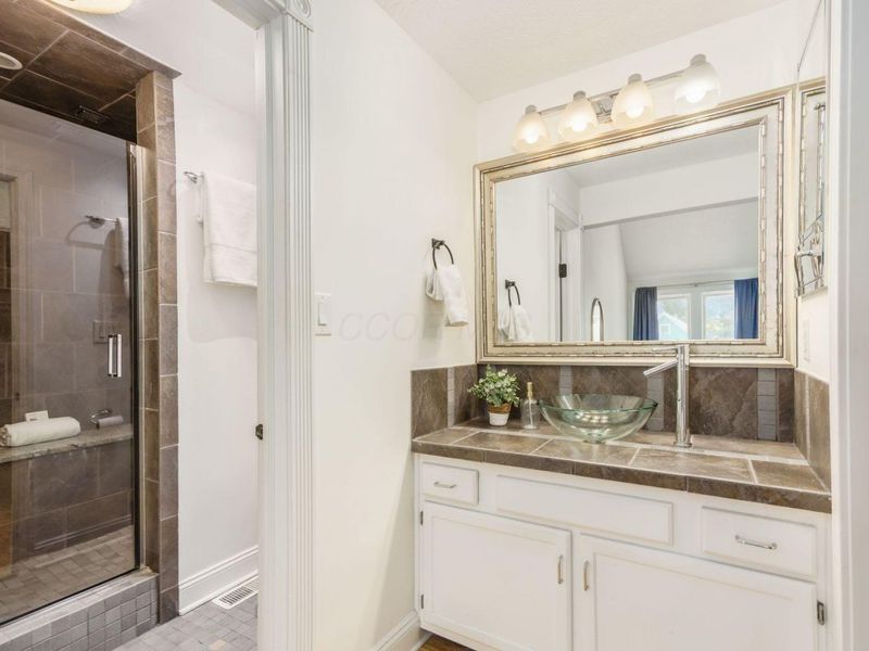 1015 Highland Street, Columbus, OH 43201 Photo 19