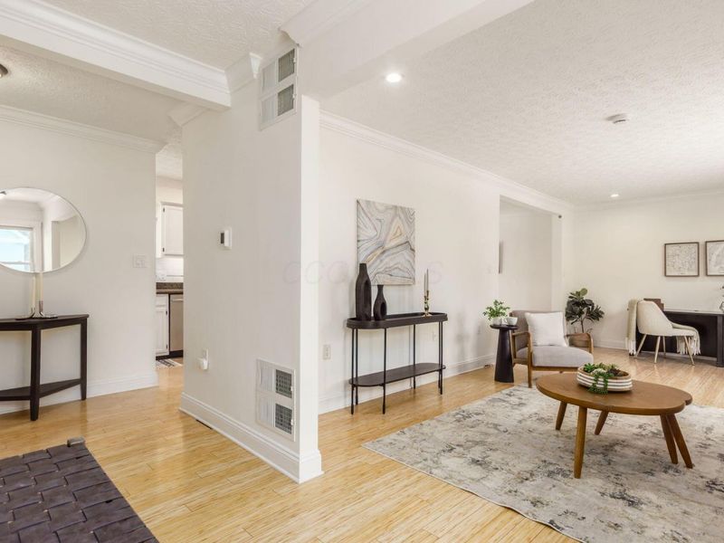 1015 Highland Street, Columbus, OH 43201 Photo 2