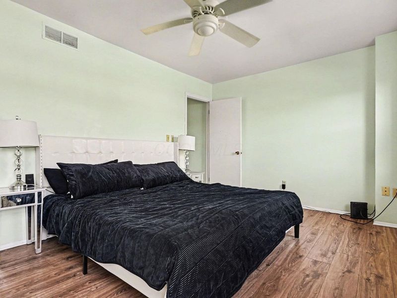 621 Simbury Street , Columbus, OH 43228 Photo 16