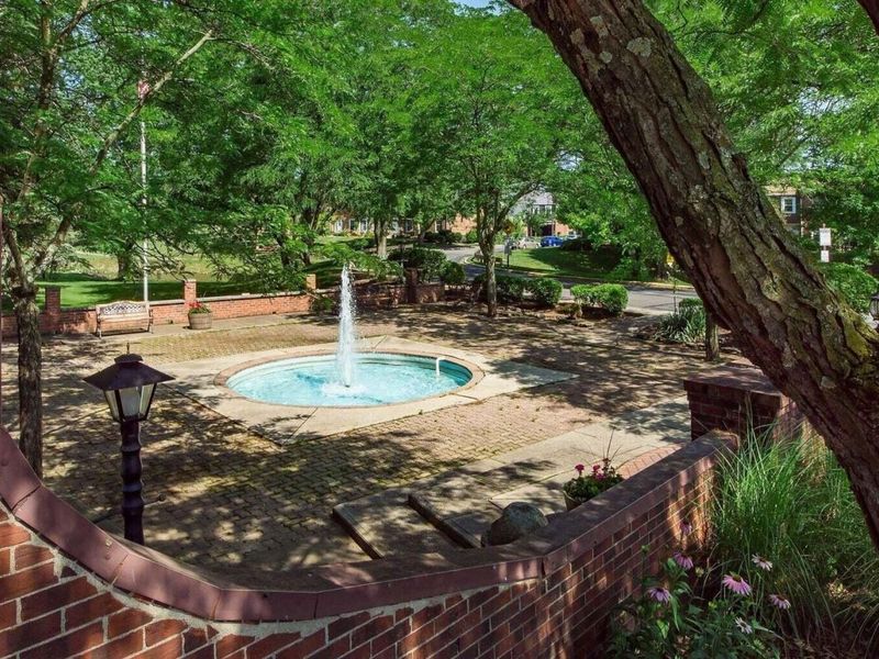 621 Simbury Street , Columbus, OH 43228 Photo 27