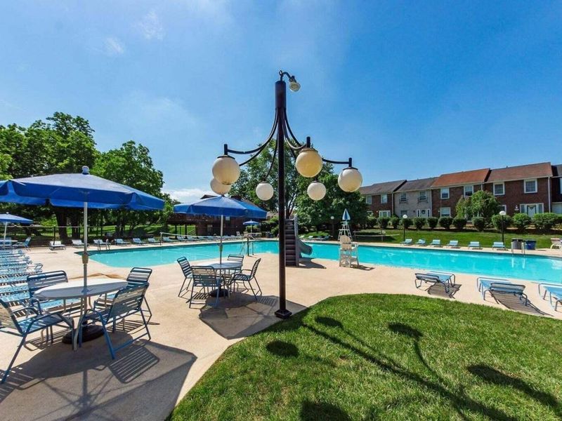 621 Simbury Street , Columbus, OH 43228 Photo 32