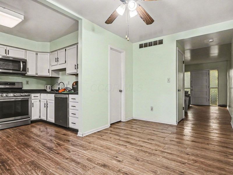 621 Simbury Street , Columbus, OH 43228 Photo 7