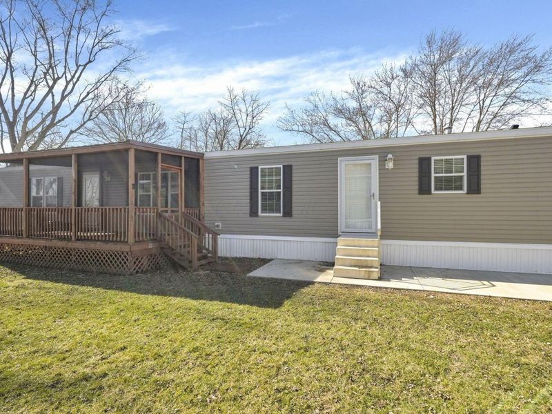 22 Skyline Drive, Ashville, OH 43103 Photo 1