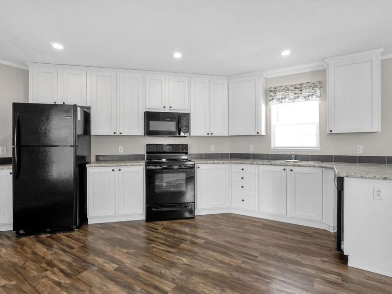 22 Skyline Drive, Ashville, OH 43103 Photo 11