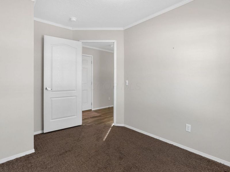 22 Skyline Drive, Ashville, OH 43103 Photo 15