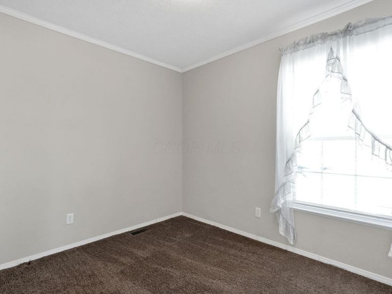 22 Skyline Drive, Ashville, OH 43103 Photo 18