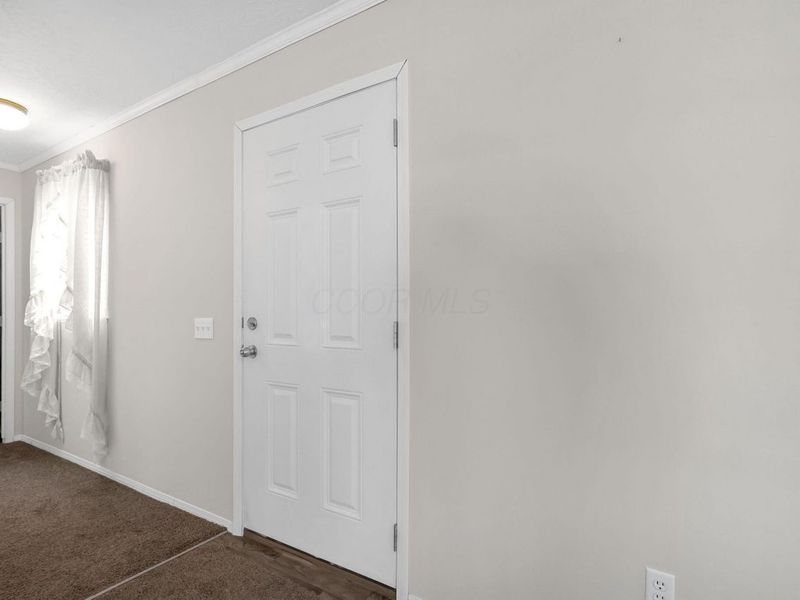 22 Skyline Drive, Ashville, OH 43103 Photo 8