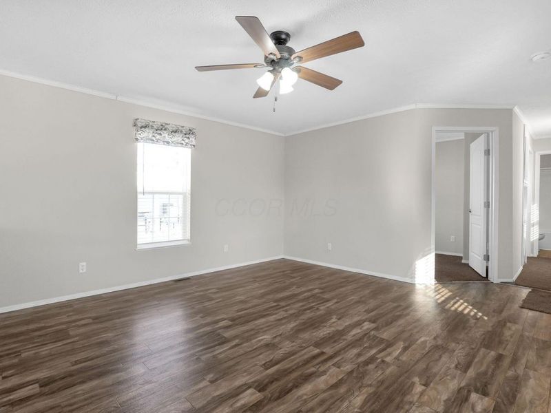 22 Skyline Drive, Ashville, OH 43103 Photo 9