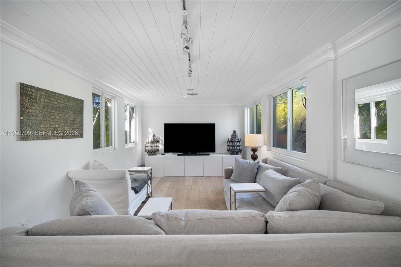 463 W 62nd St , Miami Beach, FL 33140 Photo