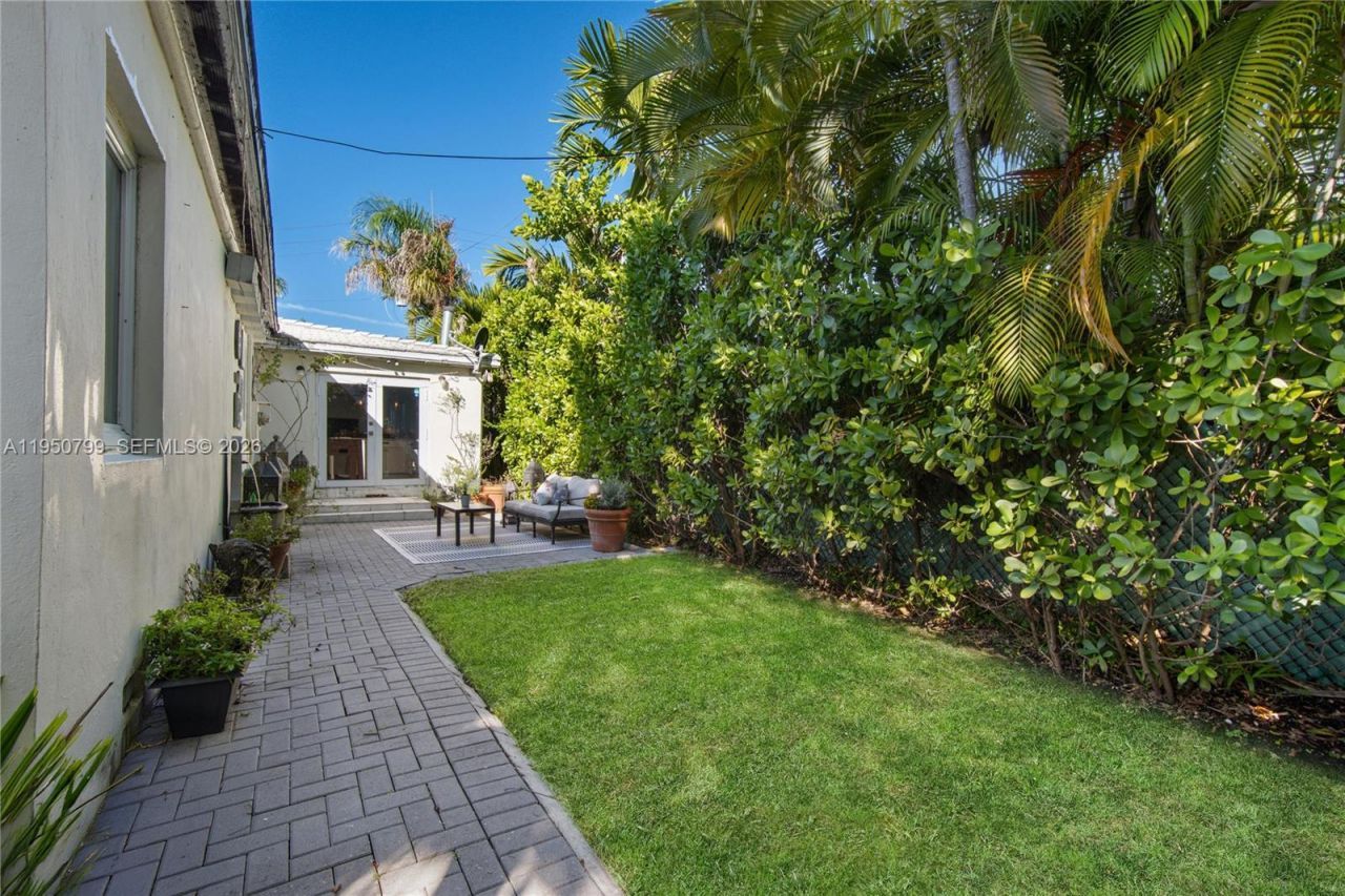 463 W 62nd St, Miami Beach, FL 33140 Photo