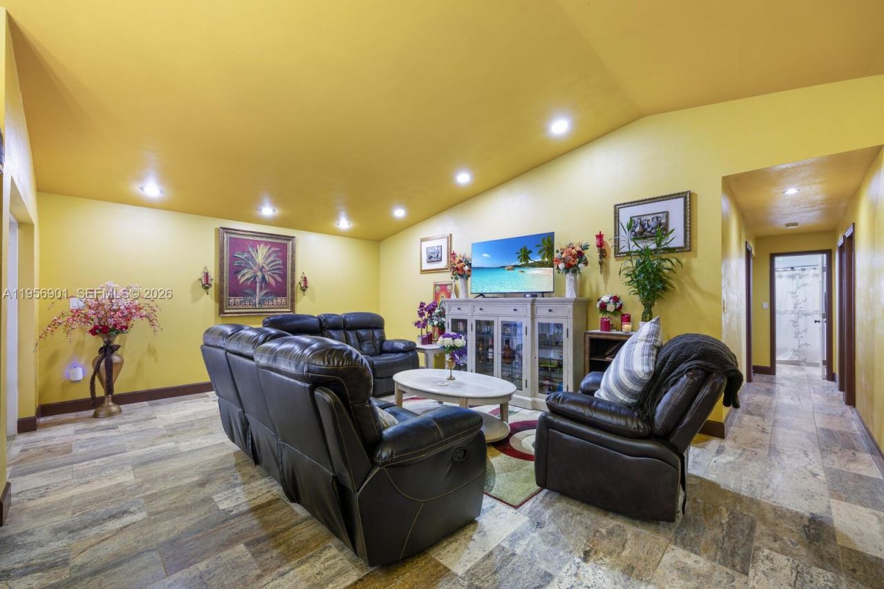 13850 SW 285th Ter, Homestead, FL 33033 Photo