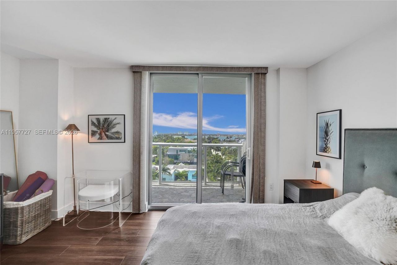 10000 W Bay Harbor Dr , Unit PH23, Bay Harbor Islands, FL 33154 Photo