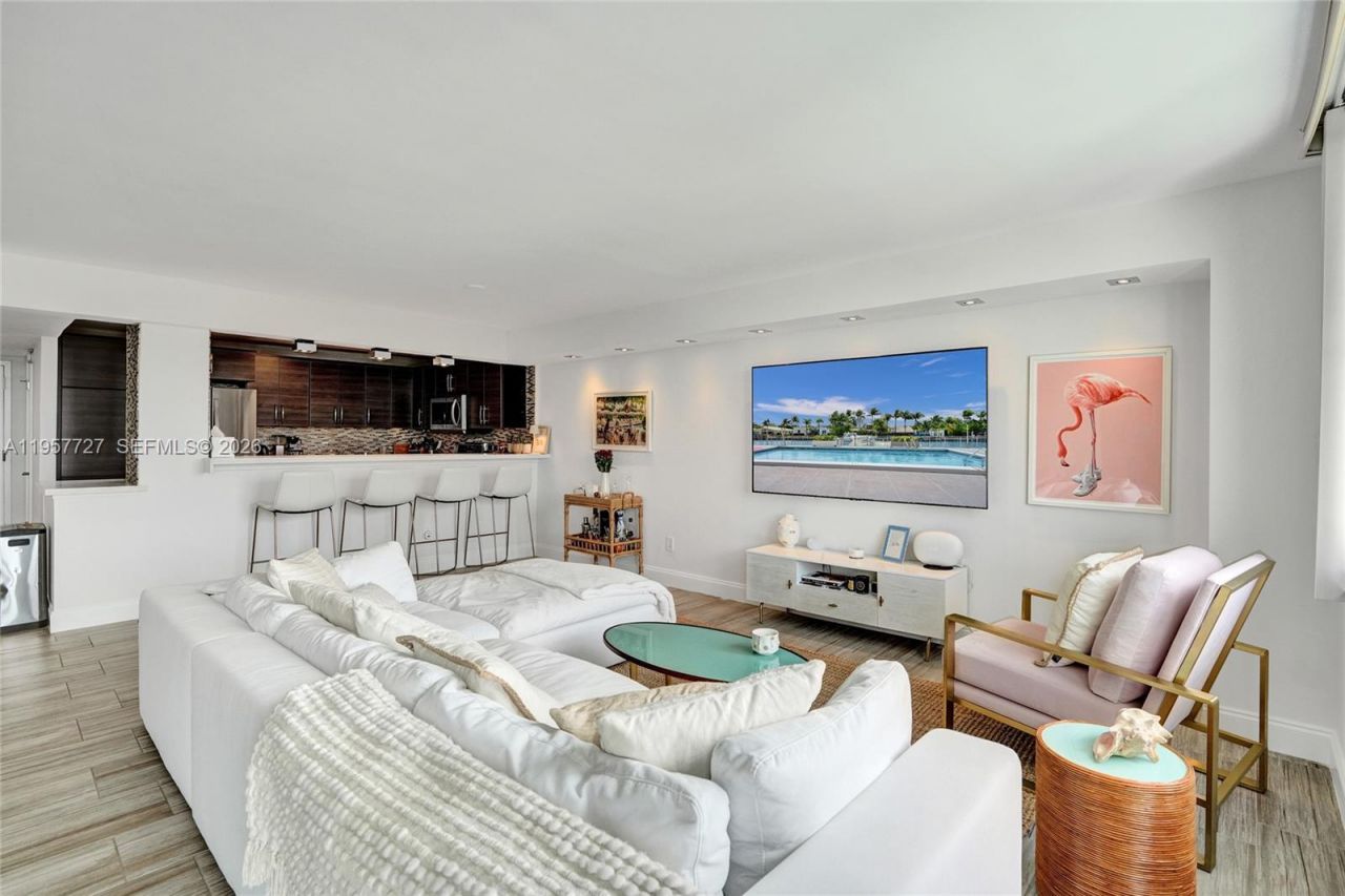 10000 W Bay Harbor Dr , Unit PH23, Bay Harbor Islands, FL 33154 Photo