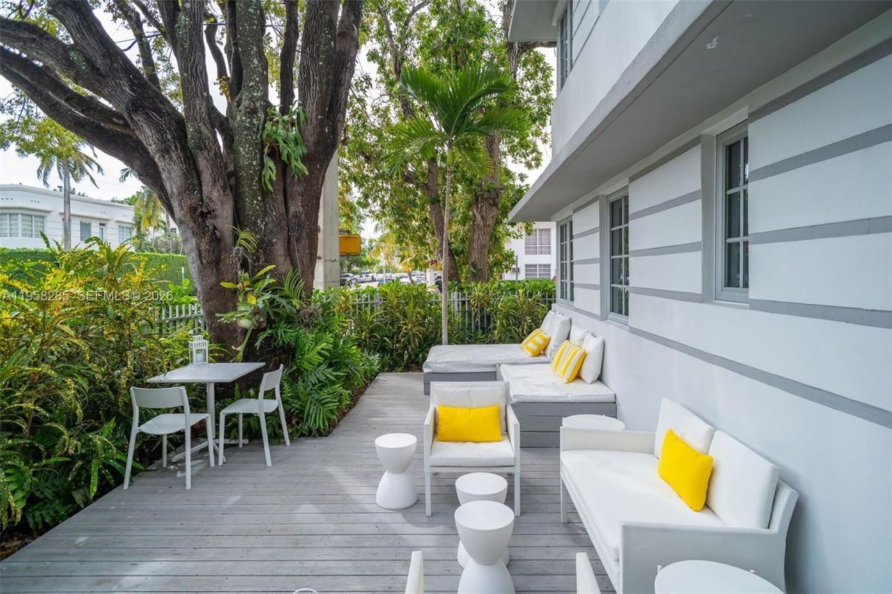 1600 Michigan Ave, Unit 3, Miami Beach, FL 33139 Photo