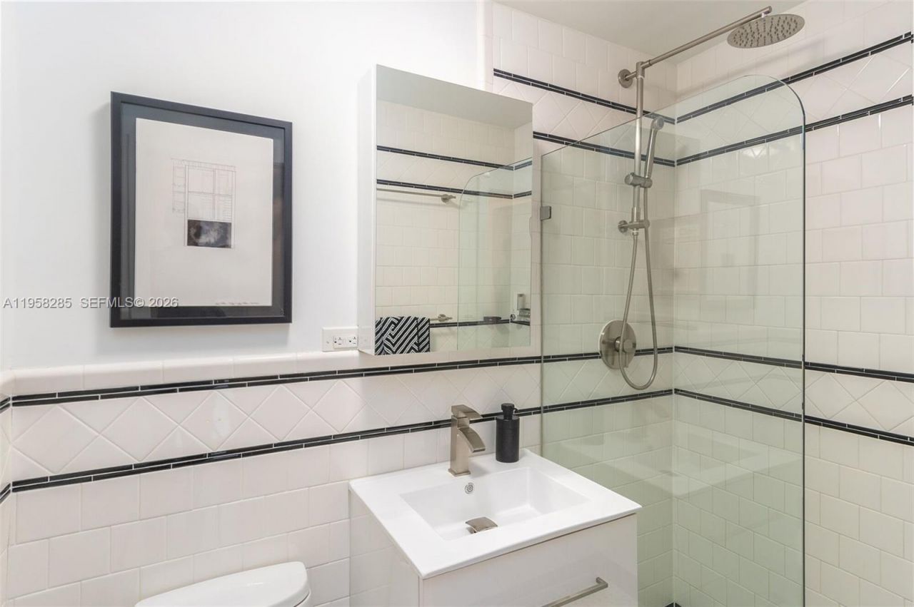 1600 Michigan Ave, Unit 3, Miami Beach, FL 33139 Photo