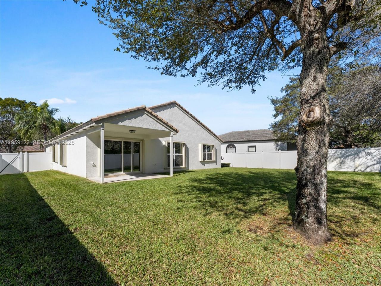 1861 NW 142nd Ter, Pembroke Pines, FL 33028 Photo