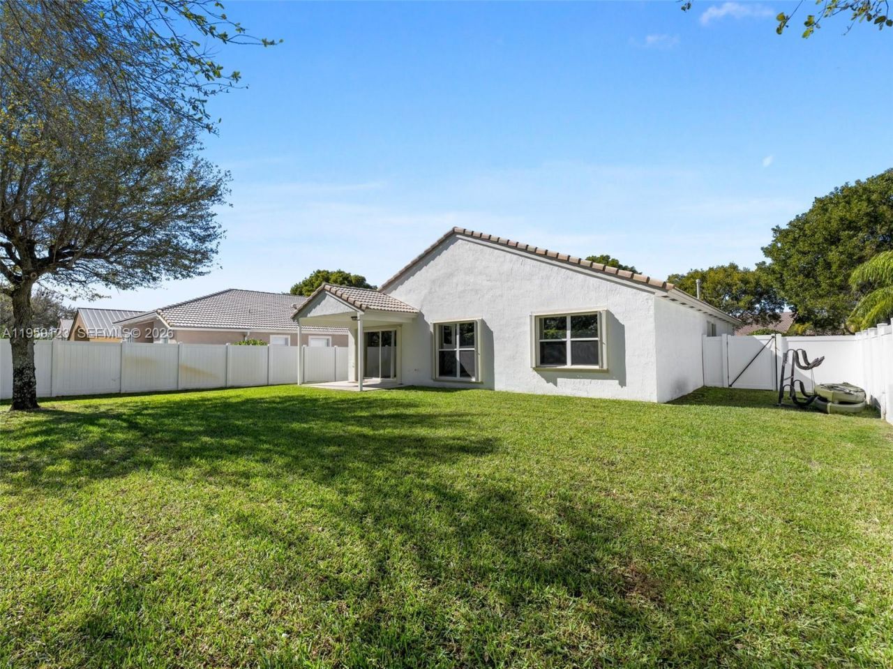 1861 NW 142nd Ter, Pembroke Pines, FL 33028 Photo