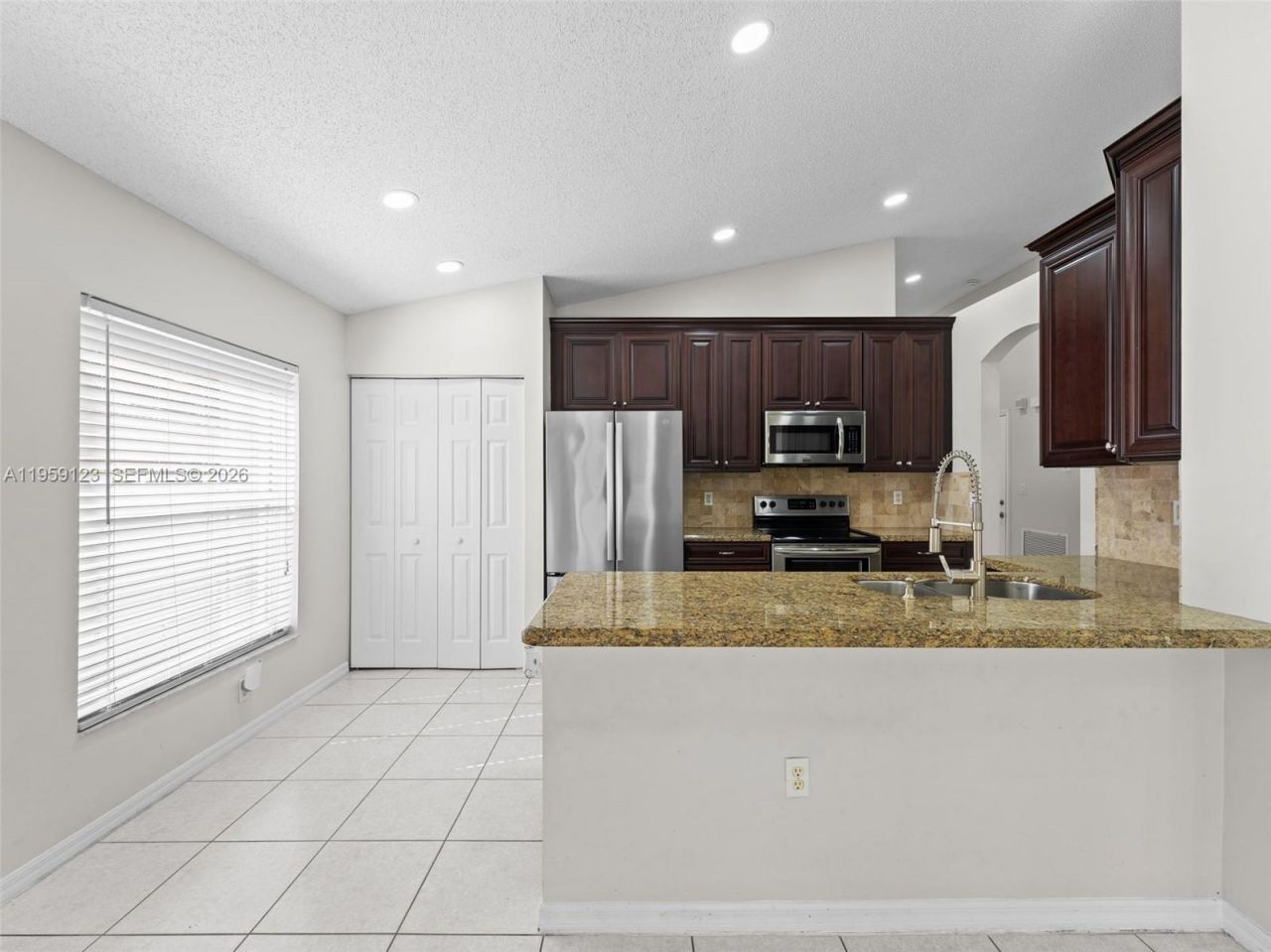 1861 NW 142nd Ter, Pembroke Pines, FL 33028 Photo