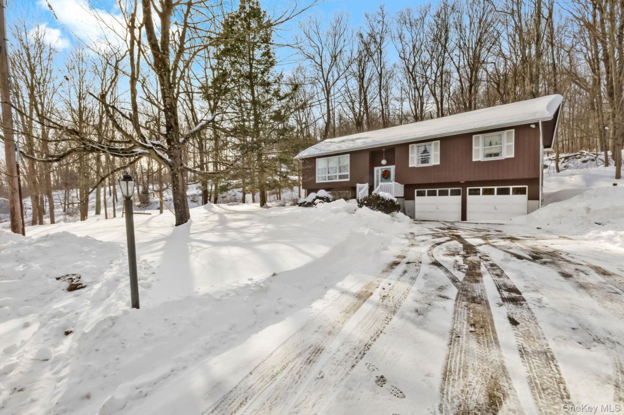 231 Church Road, Putnam Valley, NY 10579 Main Photo