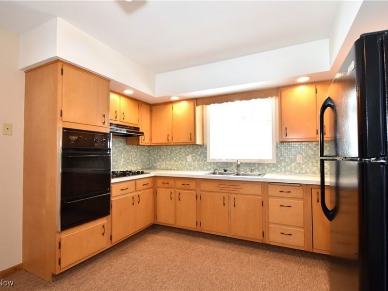 7636 Walnut Drive, Chippewa Lake, OH 44215 Photo 3