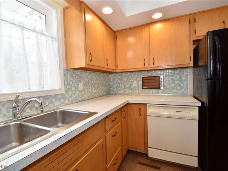 7636 Walnut Drive, Chippewa Lake, OH 44215 Photo 6