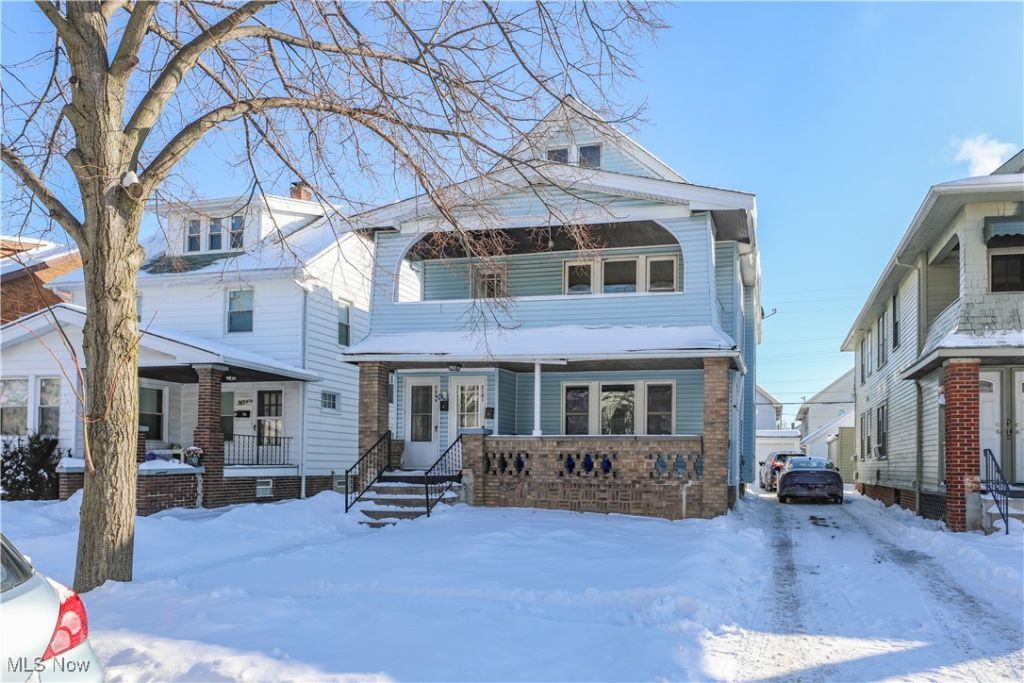 2099 Waterbury Road, Lakewood, OH 44107 Main Photo